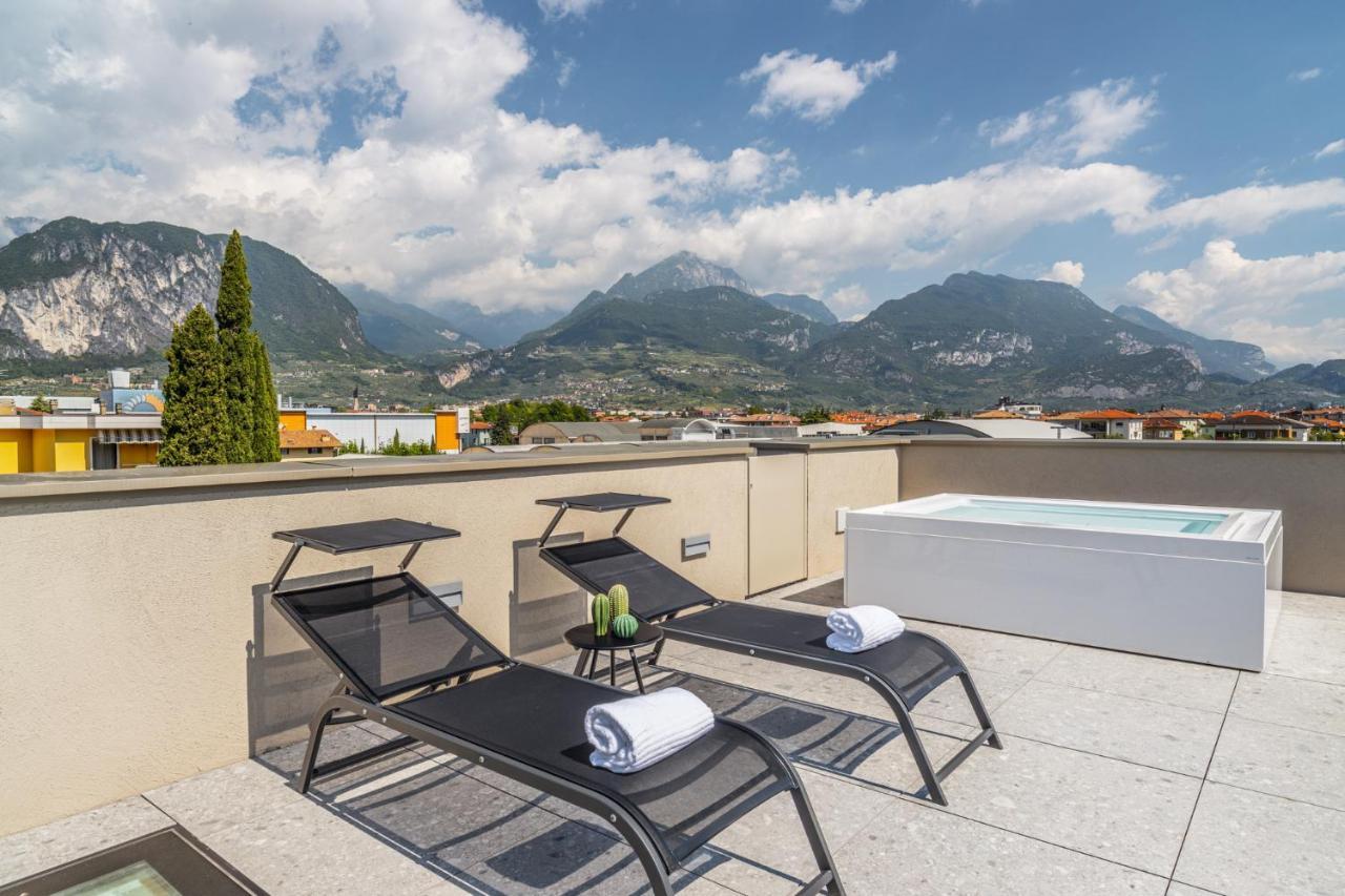 Essence - Charming Suites Riva del Garda Exterior photo